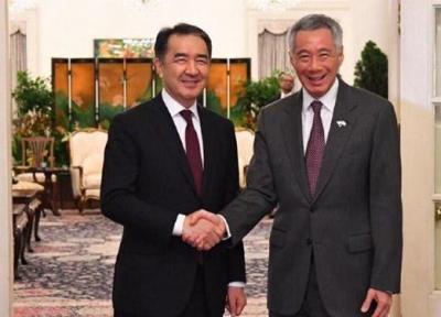 تاکید نخست وزیران قزاقستان و سنگاپور بر توسعه همکاری های مالی