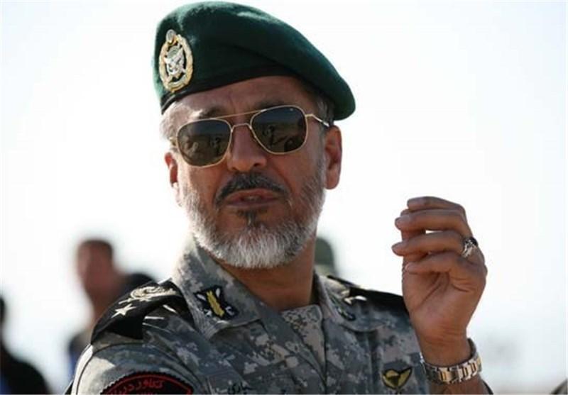 بازدید امیر سیاری از واحدهای رزمی مستقر در سواحل دریای عمان بازدید امیر سیاری از واحدهای رزمی مستقر در سواحل دریای عمان