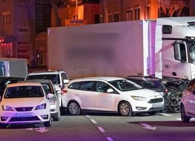 برخورد یک کامیون به چند خودرو در آلمان با انگیزه احتمالاً تروریستی