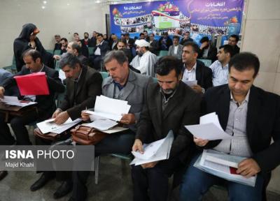 روز شلوغ ثبت نام داوطلبان انتخابات مجلس در همدان