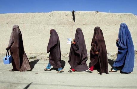 نگرانی ها از به خطر افتادن حقوق زنان در افغانستان نگرانی ها از به خطر افتادن حقوق زنان در افغانستان
