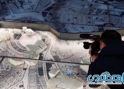 یک نقشه مرمرین که رم باستان را به تصویر می کشد به نمایش گذاشته می گردد