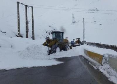 ریزش بهمن در جاده چالوس