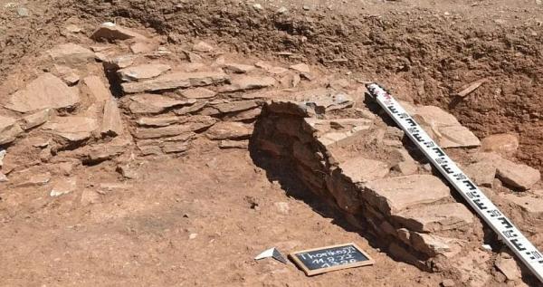 کشف یک خانه عصر آهن در یونان کشف یک خانه عصر آهن در یونان